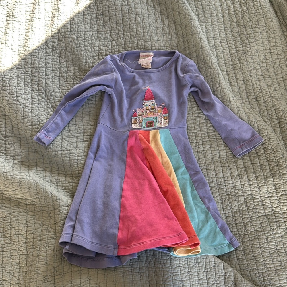 Cute twirl dress, thick 3T no stains or rips